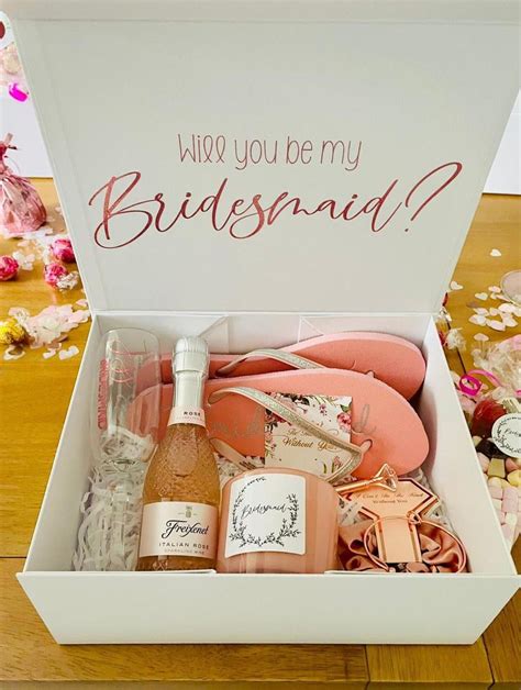 what to put in a bridesmaid proposal box.